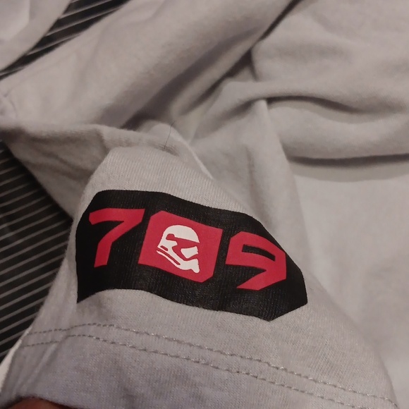 Stormtroopers 709 shirt First Order Star Wars medium Galaxy's Edge gray - Picture 6 of 6